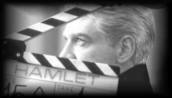 Kenneth Branagh dirigiu e estrelou Hamlet em 1996