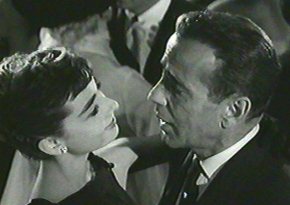 Audrey Hepburn e Humphrey Bogart danam ao som de "Isn't It Romantic", no filme "Sabrina" (1954).